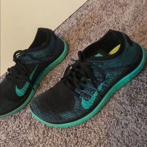 Nike Shoes - Nike Free 4.0 Flyknit Nike Shoes - Nike Free 4.0 Flyknit